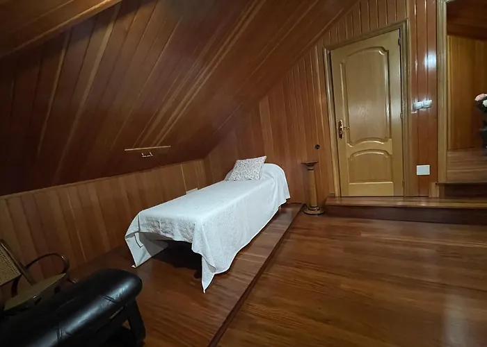 Impresionante Casa Con Parcela En La Naturaleza Сasa de vacaciones A Coruña